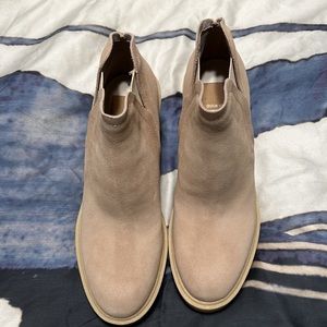 Brand New Never Worn Dolce Vita Cashe H20 Waterproof Bootie Sz 8.5